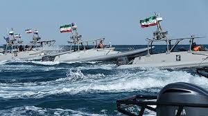 دیدار مسئولان نیروی دریایی سپاه با علمای اهل سنت بندرعباس