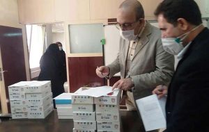  اهدای ۲۸۰ تبلت به دانش آموزان نیازمند کیش