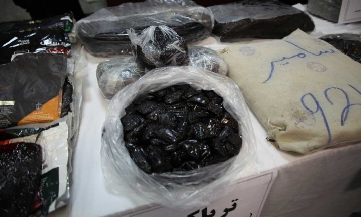  کشف ۶۶ کیلوگرم انواع مواد مخدر و دستگیری ۸ قاچاقچی در جزیره کیش